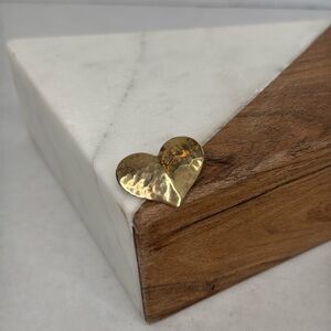 Antique 1920s Gold Hammered Heart Brooch lot B31